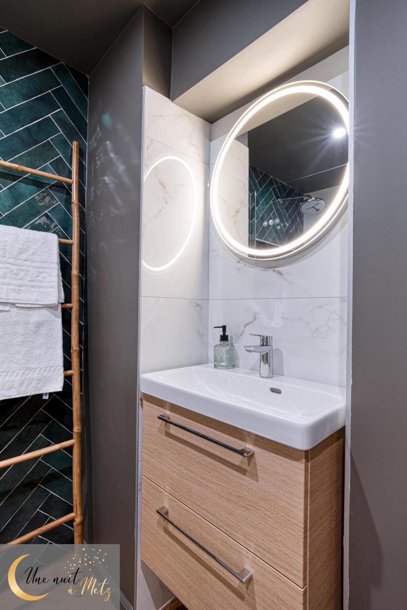 L Authentique Appartement Metz Esterno foto